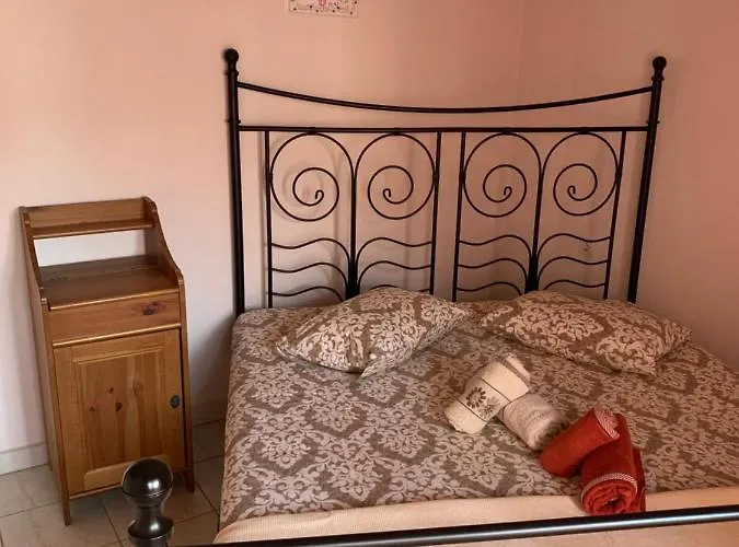 Magdalena & Bambino Apartment Sarti